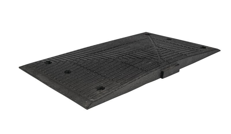 Safety Rider&reg; Male End Cap Speed Hump - GNRS3502BL