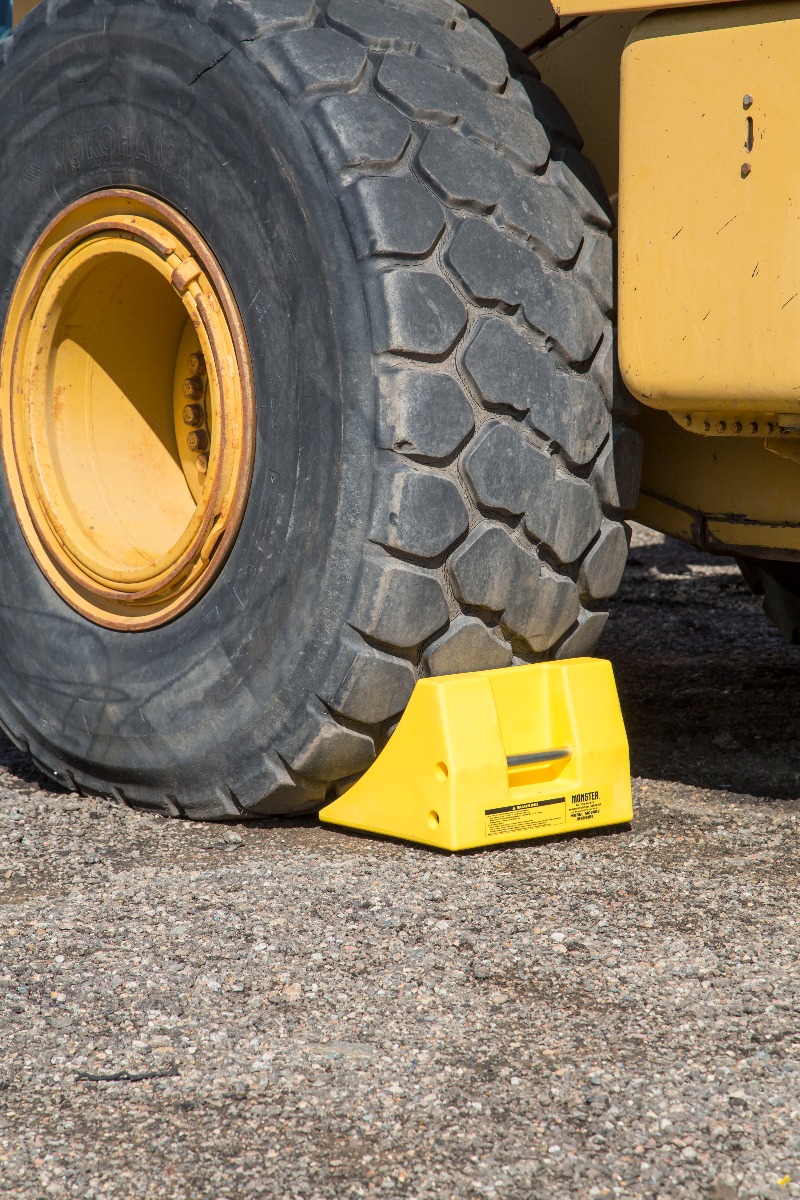 Heavy-Duty Chocks | 46-65 in. Tires | MC3009 | Checkers-Safety